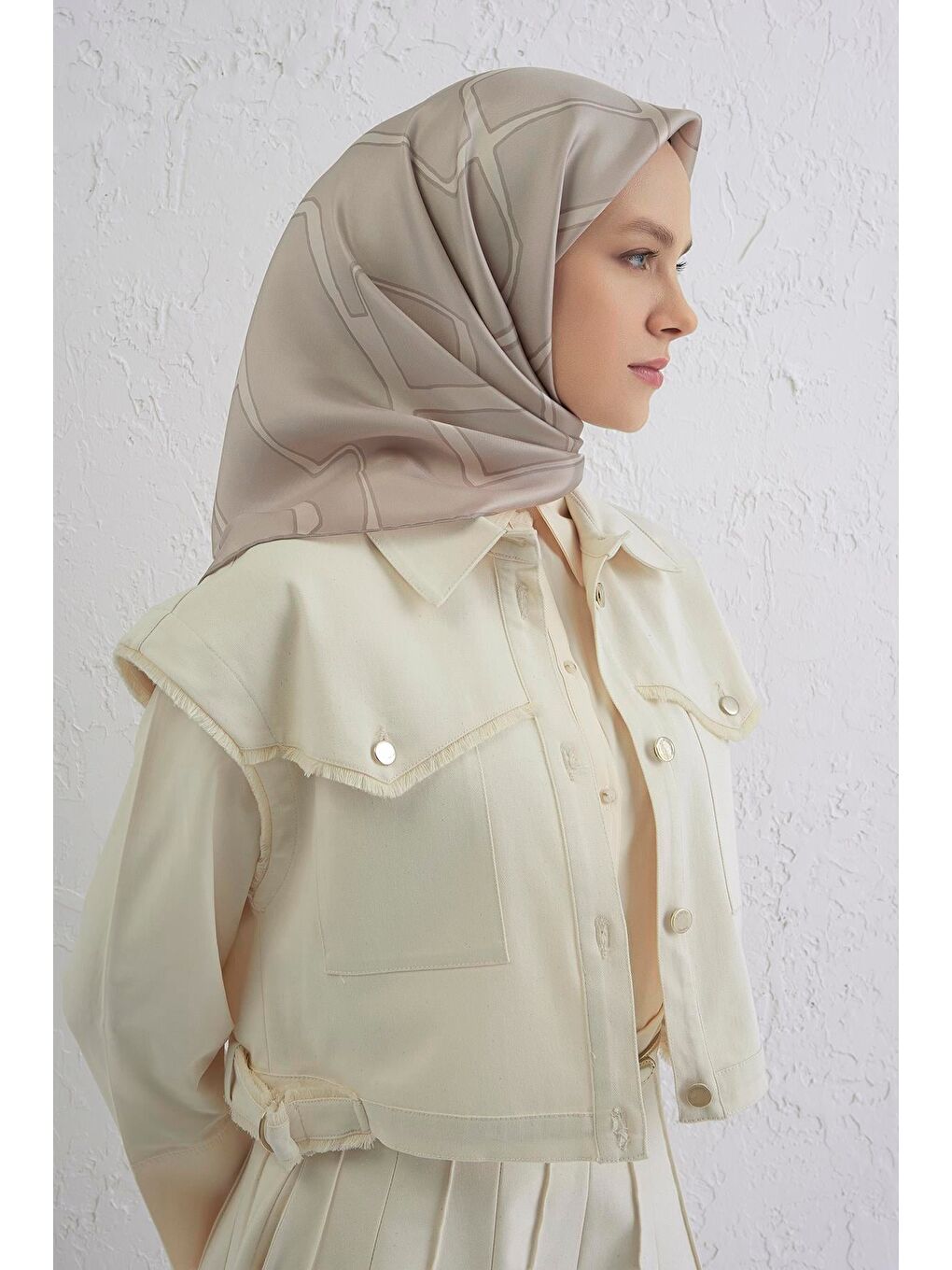 Bej Saf İpek Sura Eşarp 9441D 07-1