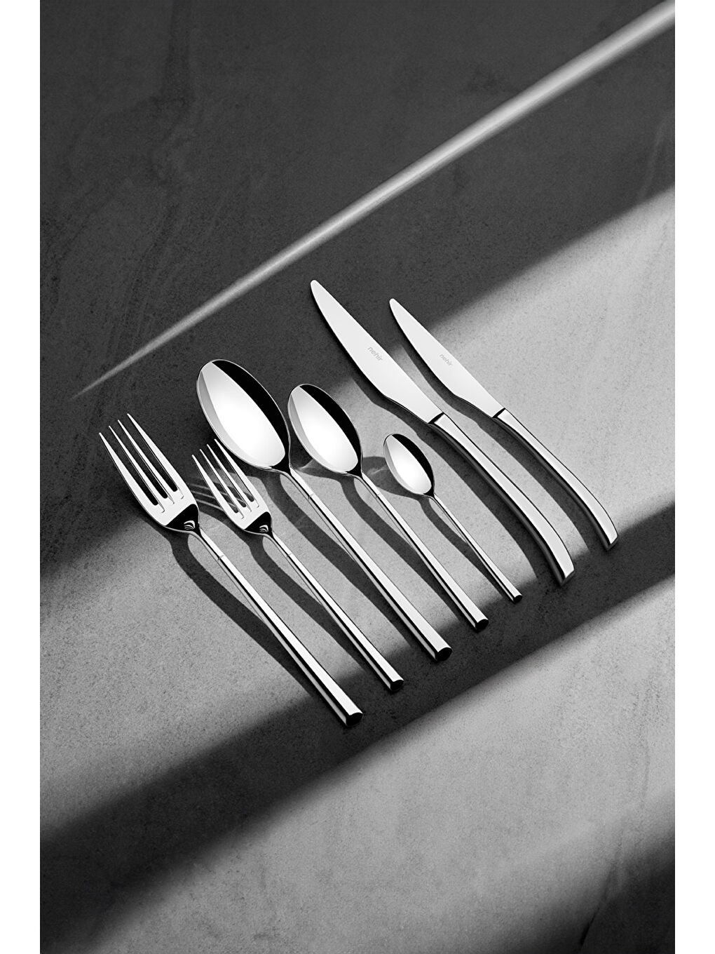 Gri Elegance Sade 12 Kişilik 84 Parça Deri Kutulu Çatal Kaşık Bıçak Takımı