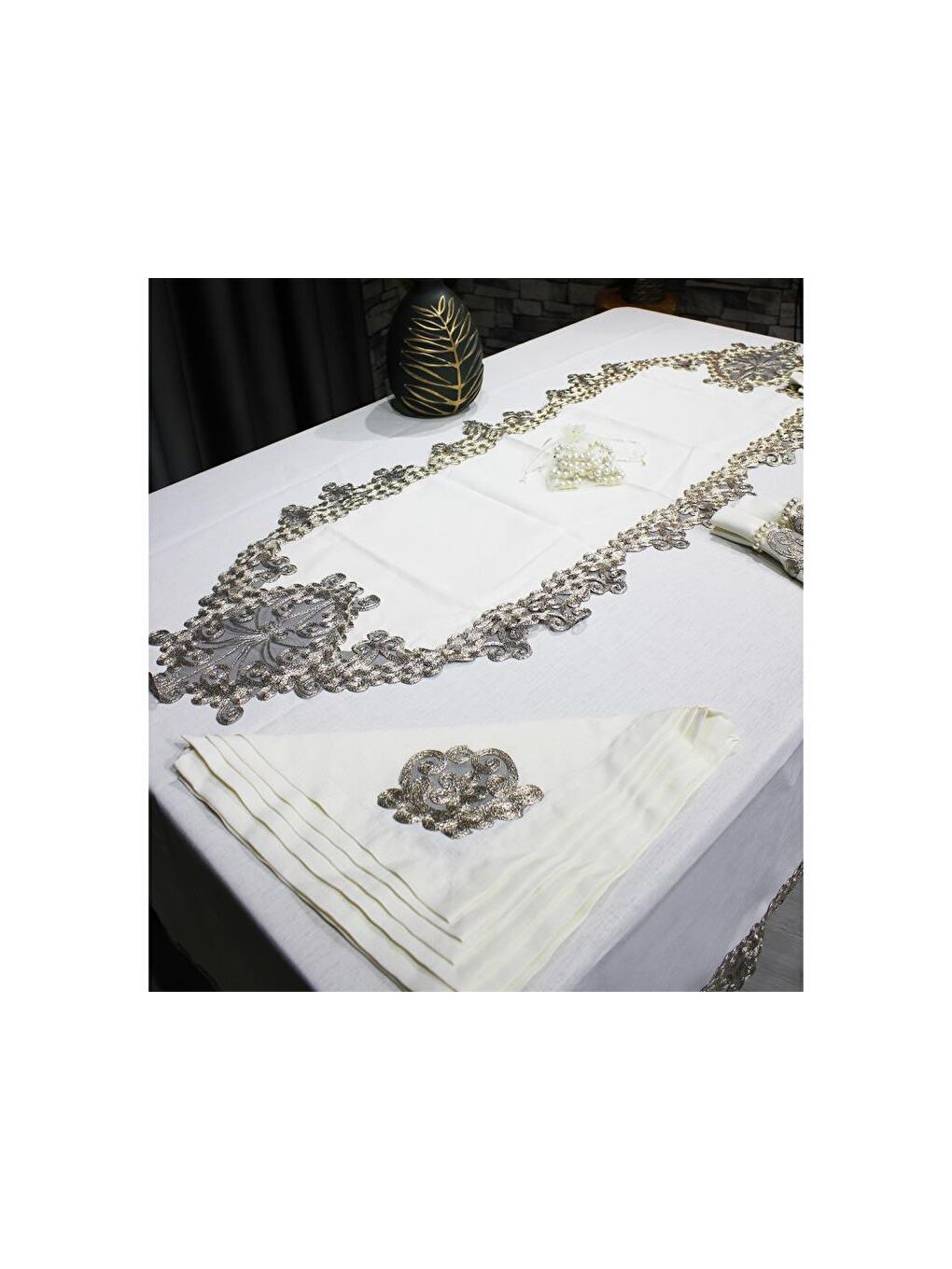 Karışık Fransız Güpürlü Kelebek Masa Örtüsü Takımı 26 Parça Krem Gold-3