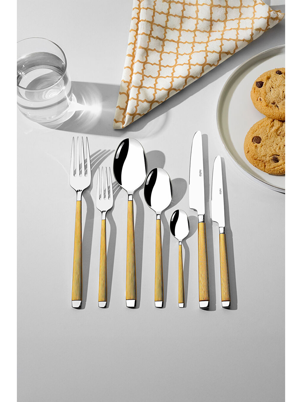 Sarı Maria Altın Saten 12 Kişilik 84 Parça Kutulu Çatal Kaşık Bıçak Takımı