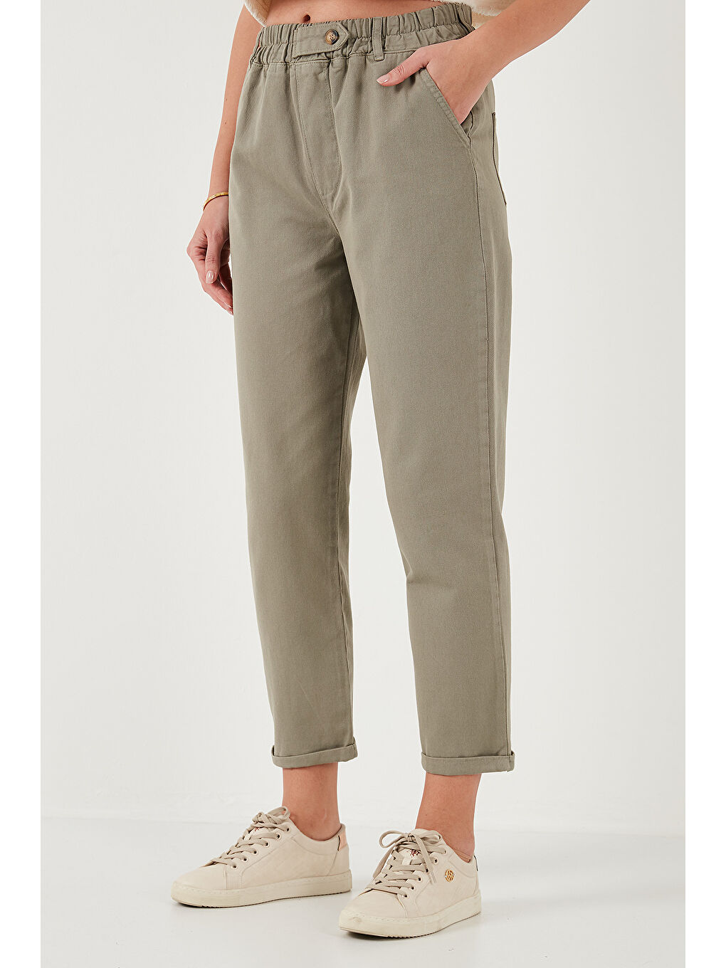 Haki Pamuklu Standart Fit Yüksel Bel Düz Paça Kadın Pantolon 668YP4924-3