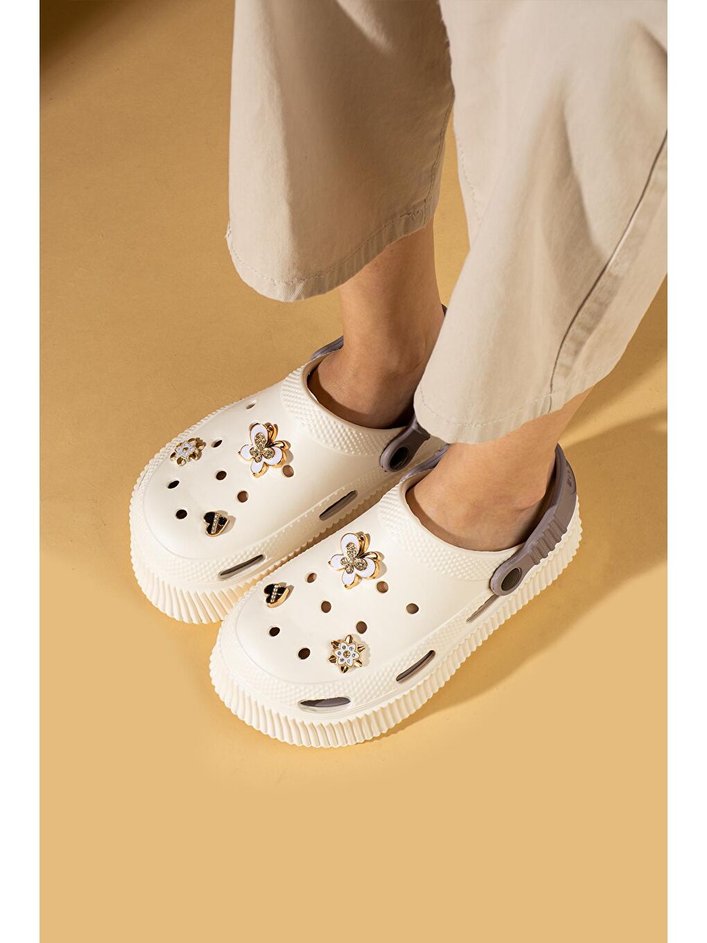 Ekru Yüksek Taban Altın Tokalı Eva Comfort Kadın Sandalet DNZ225-KremVizon-1