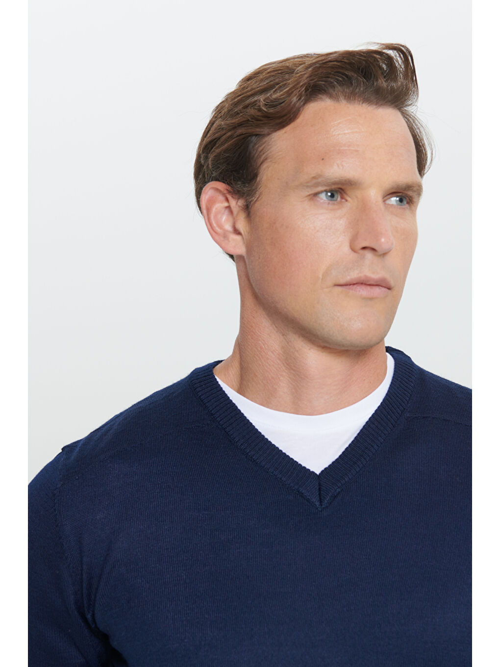 Erkek Lacivert Standart Fit Normal Kesim V Yaka Triko Kazak-3