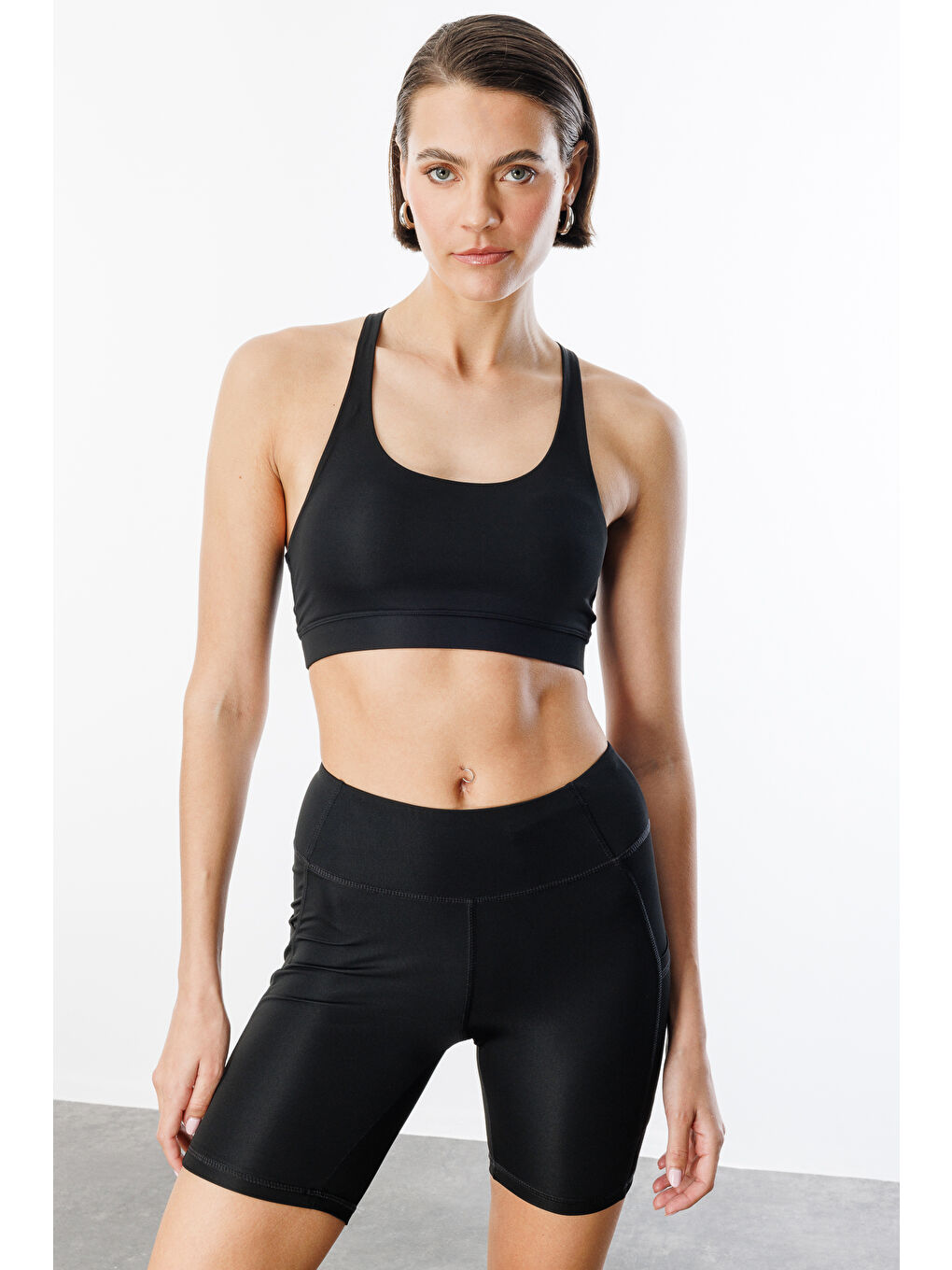 Siyah Yüksek Bel Toparlayıcı Çift Cepli Biker Şort Kısa Spor Tayt KISA-TAYT-4