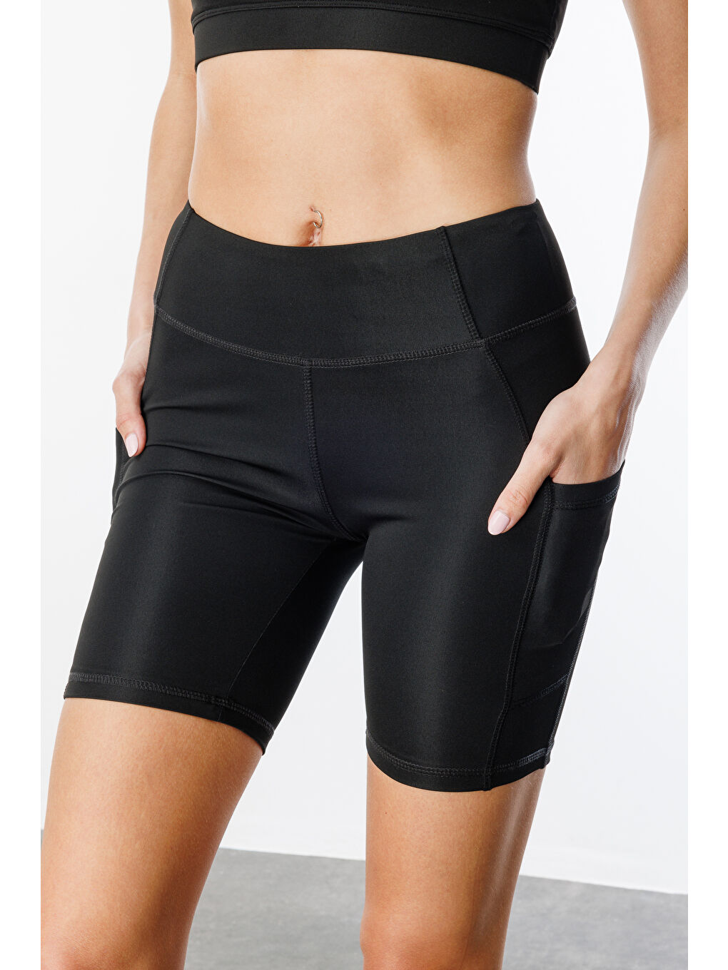 Siyah Yüksek Bel Toparlayıcı Çift Cepli Biker Şort Kısa Spor Tayt KISA-TAYT-6
