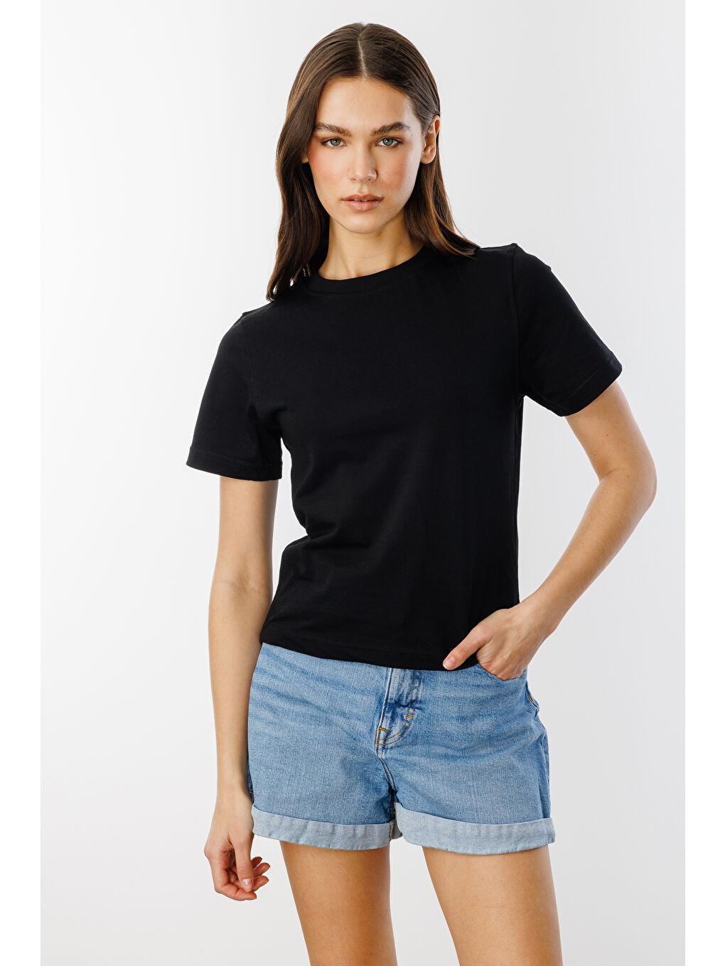 Siyah Kadın T-shirt Kısa Kollu Organik Pamuklu Bisiklet Yaka Crop T-shirt KADIN-T-SHIRT-1