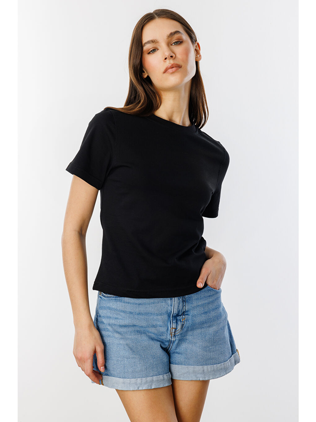 Siyah Kadın T-shirt Kısa Kollu Organik Pamuklu Bisiklet Yaka Crop T-shirt KADIN-T-SHIRT-2