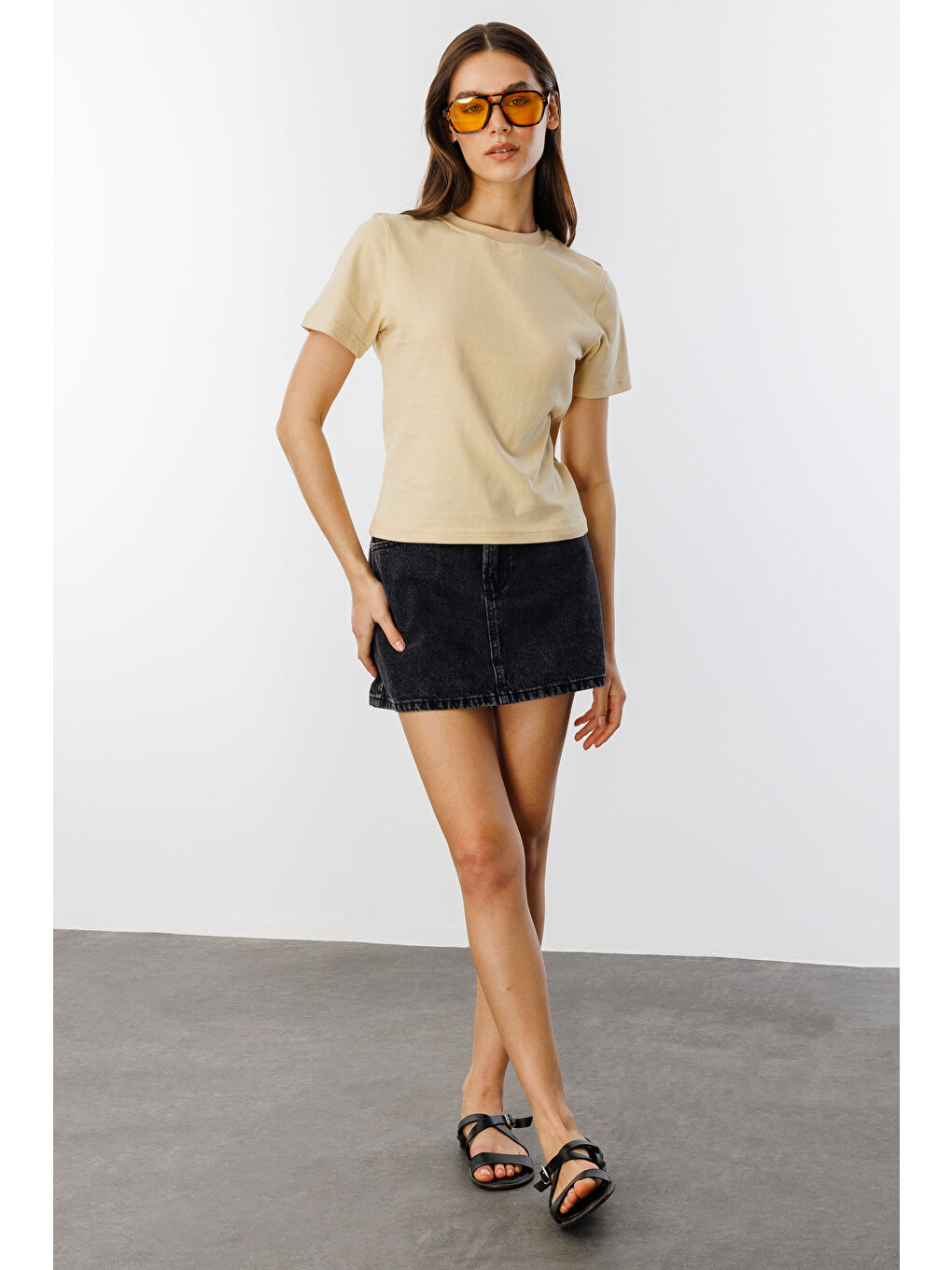 Bej Kadın T-shirt Kısa Kollu Organik Pamuklu Bisiklet Yaka Crop T-shirt KADIN-T-SHIRT-1