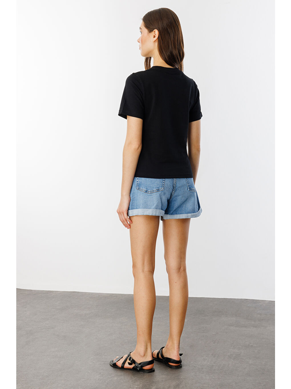 Siyah Kadın T-shirt Kısa Kollu Organik Pamuklu Bisiklet Yaka Crop T-shirt KADIN-T-SHIRT-4