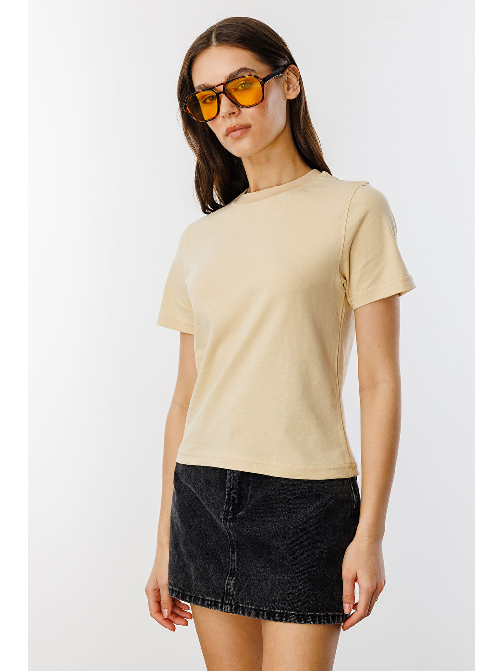 Bej Kadın T-shirt Kısa Kollu Organik Pamuklu Bisiklet Yaka Crop T-shirt KADIN-T-SHIRT-2