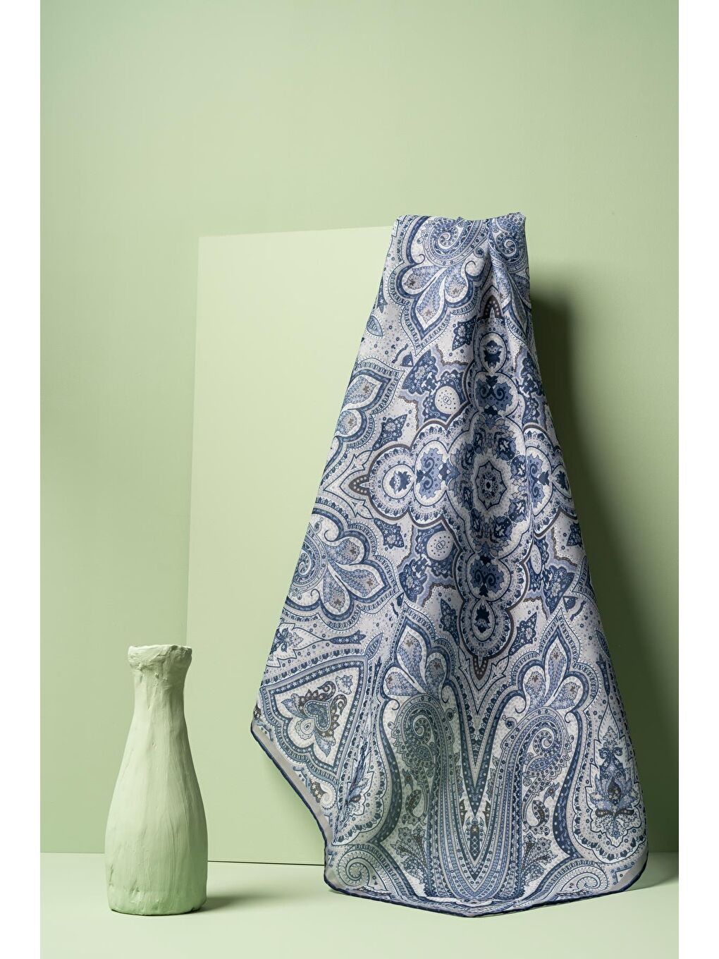 Lacivert Kadın Pamuksu Etnik Desenli Soft Eşarp