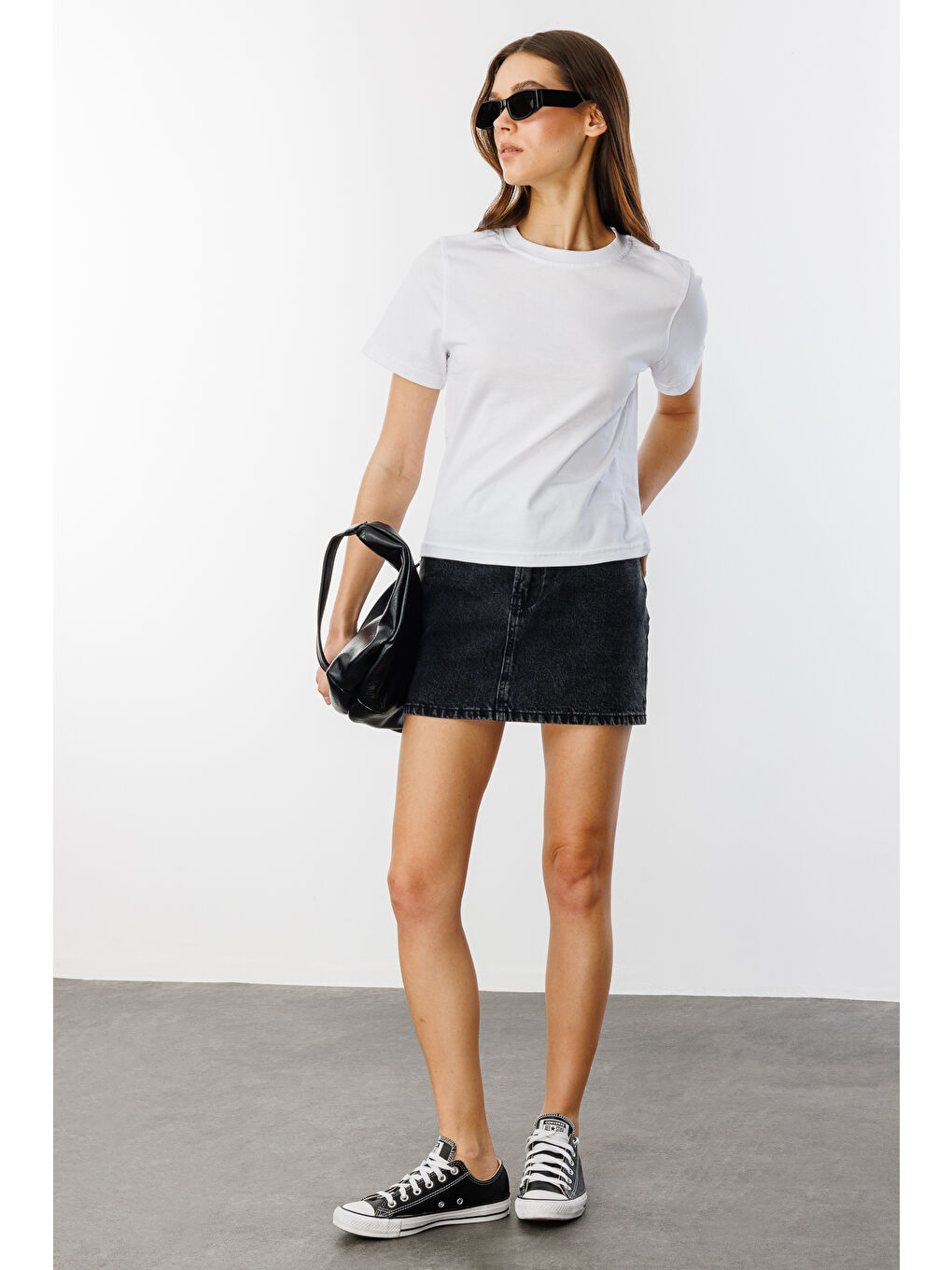 Beyaz Kadın T-shirt Kısa Kollu Organik Pamuklu Bisiklet Yaka Crop T-shirt KADIN-T-SHIRT-1