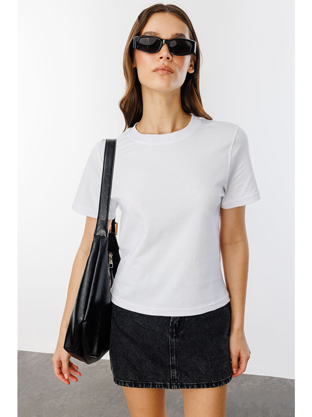 Beyaz Kadın T-shirt Kısa Kollu Organik Pamuklu Bisiklet Yaka Crop T-shirt KADIN-T-SHIRT-2