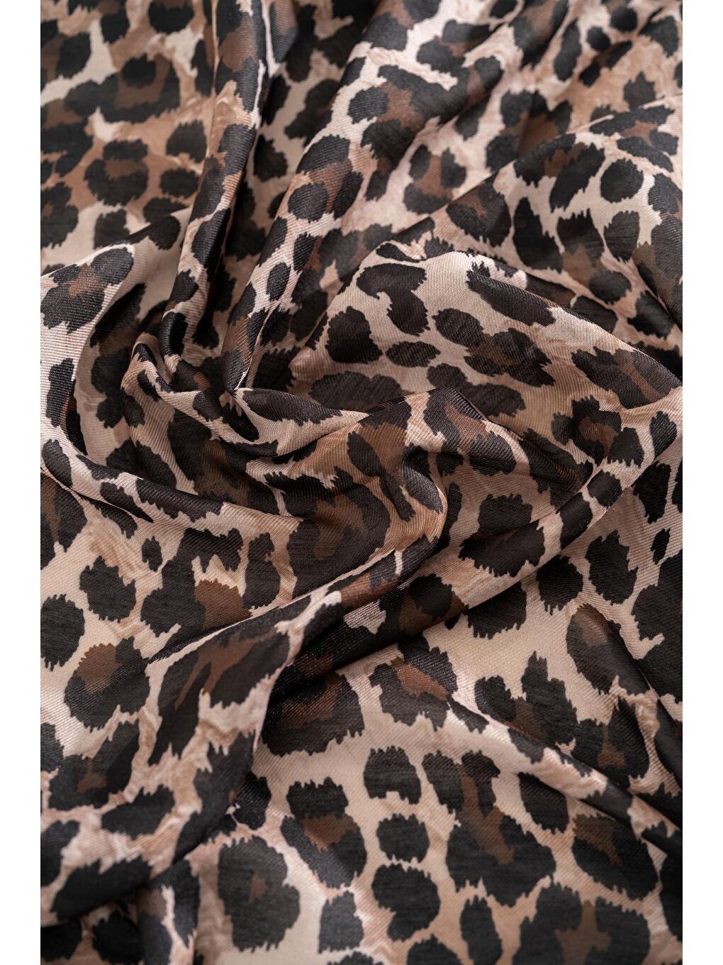 Siyah Kadın Leoparlı Soft Eşarp-2