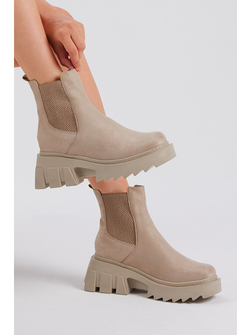 Bej Kadın Krem Süet Rahat Kalıp Kalın Taban Lastikli Bot-4