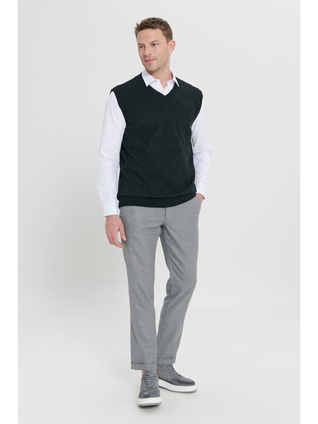 Erkek Siyah Standart Fit Normal Kesim V Yaka Triko Süveter-1