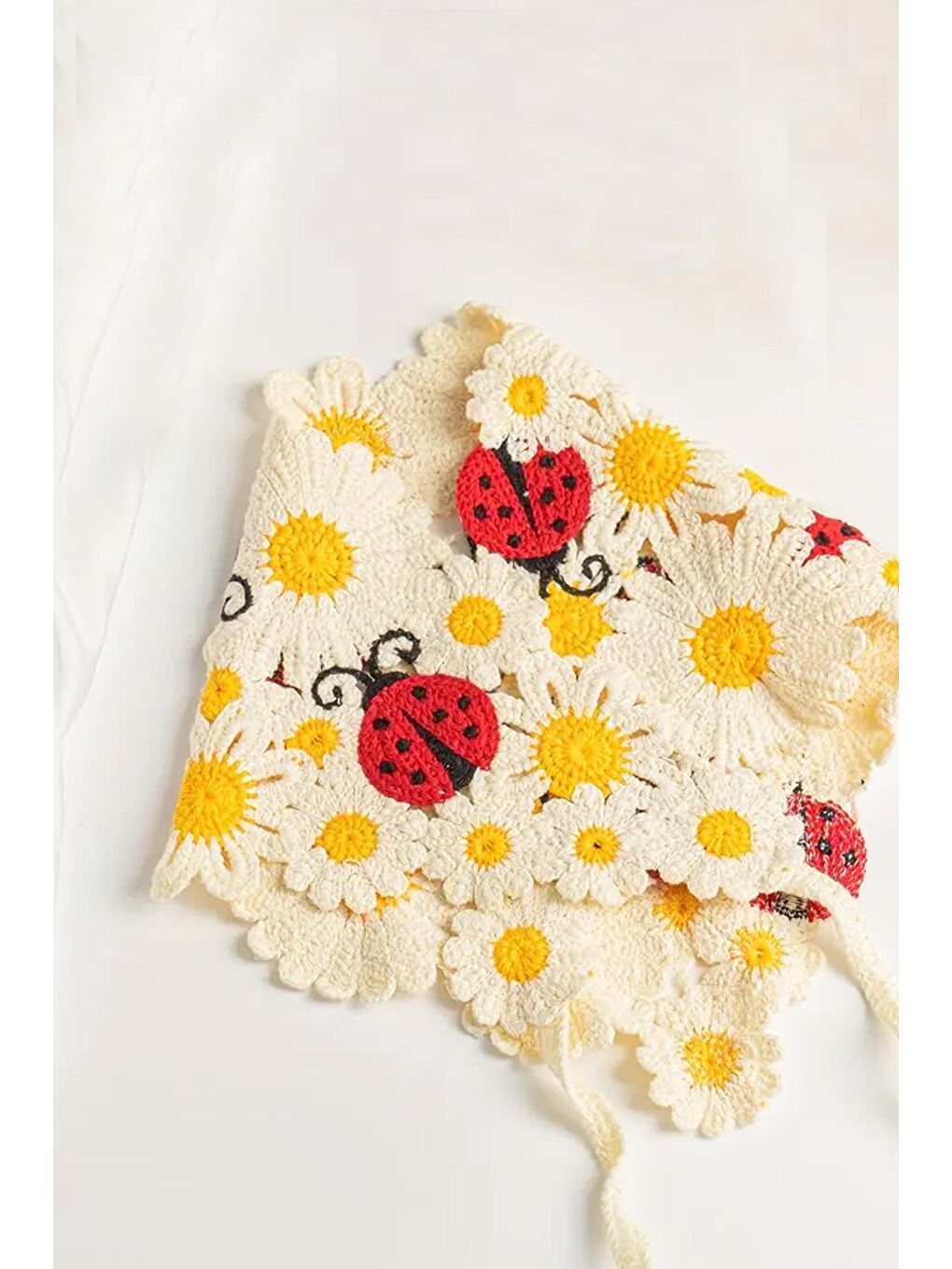 Beyaz Daisy Örgü Üçgen Bandana-2