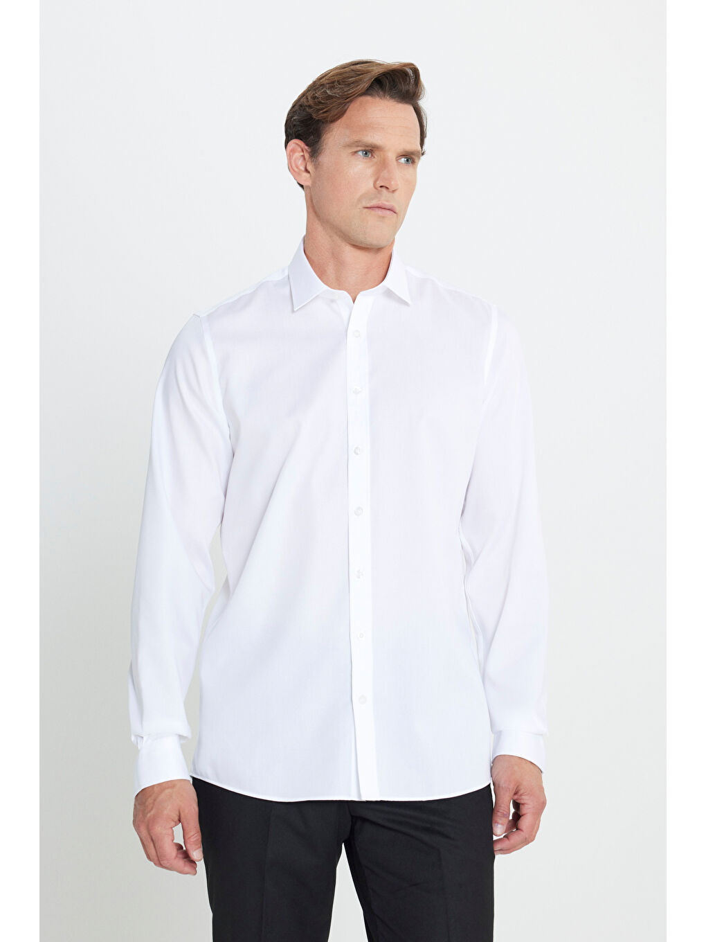 Erkek Beyaz Ütü Gerektirmeyen Taılored Slim Fit Dar Kesim Klasik Yaka %100Pamuk Non-Iron Gömlek-2