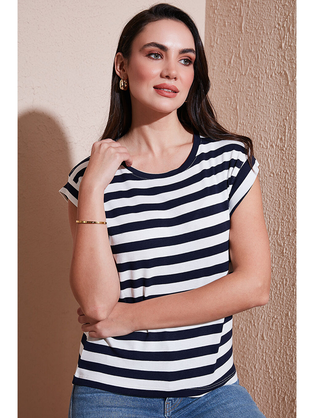 Lacivert Çizgili Oversize Fit Bisiklet Yaka Kadın T Shirt 5866103-1