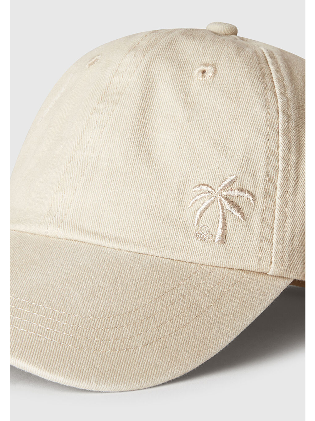 Erkek Çocuk Beyaz Yırtıklı Eskitilmiş Efektli Nakış İşlemeli Kep Şapka-2