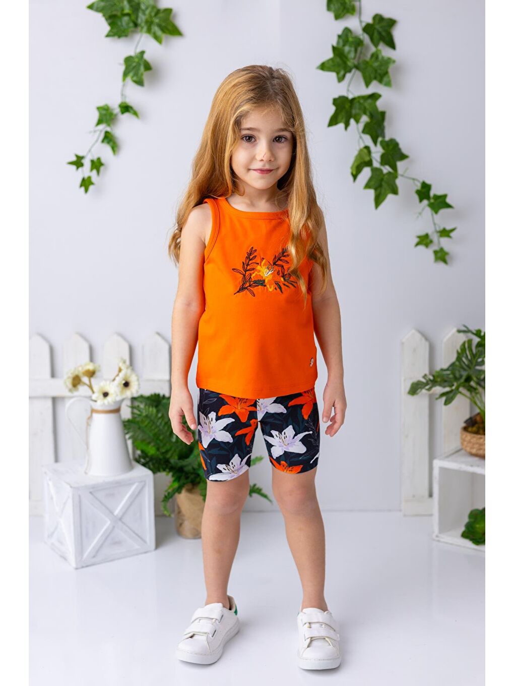 Turuncu Kız Çocuk Çiçek Nakışlı Atlet - Oranj-1