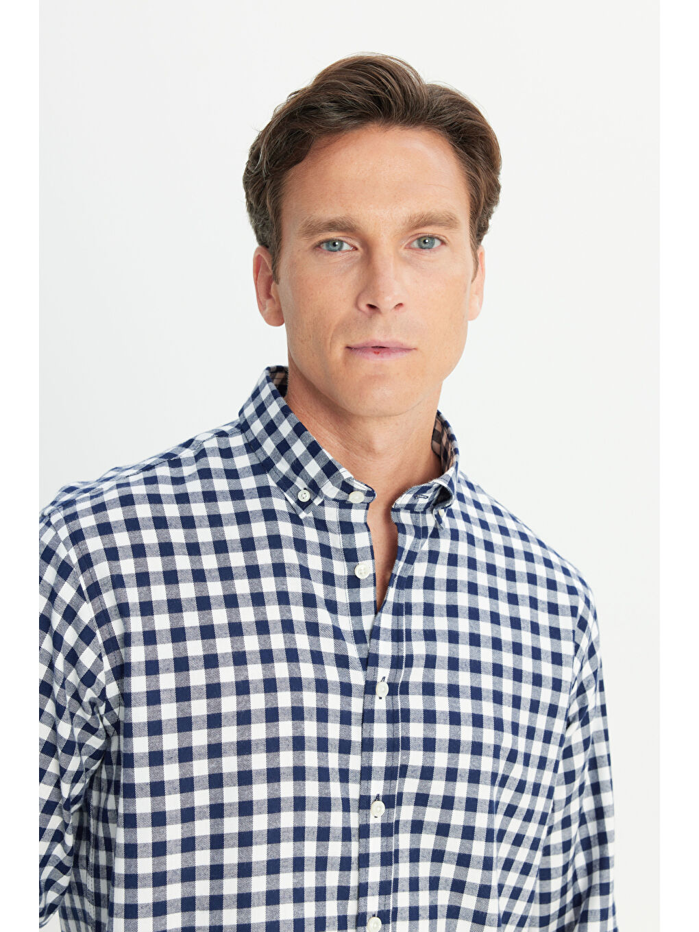 Erkek Lacivert-Beyaz Pamuklu Flanel Comfort Fit Rahat Kesim Düğmeli Yaka Kareli Gömlek-3