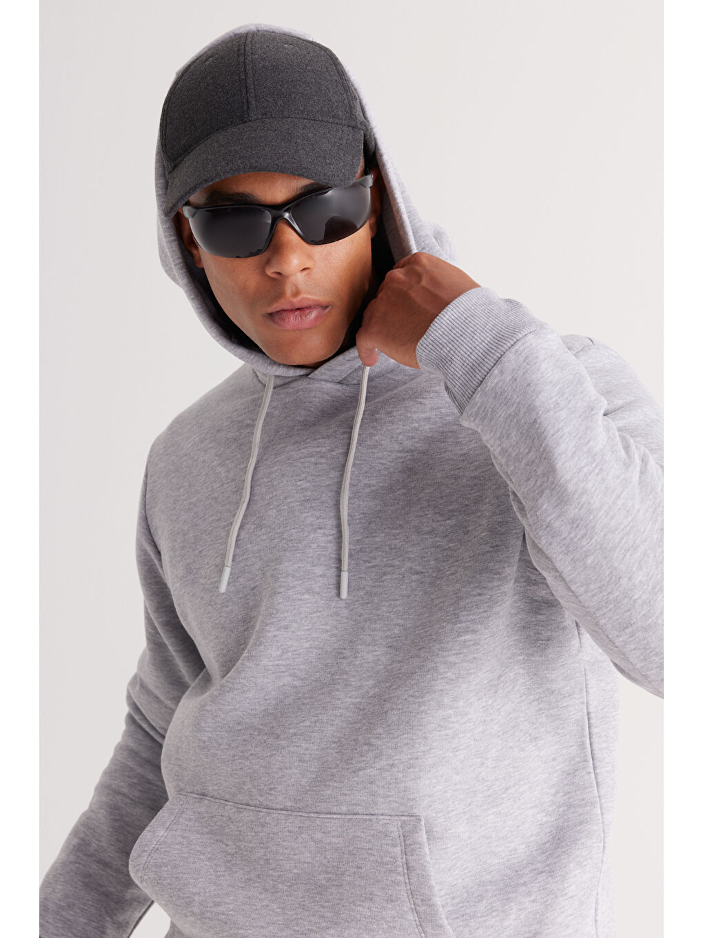 Erkek Gri Melanj Standart Fit Pamuklu Kapüşonlu Sweatshirt-3