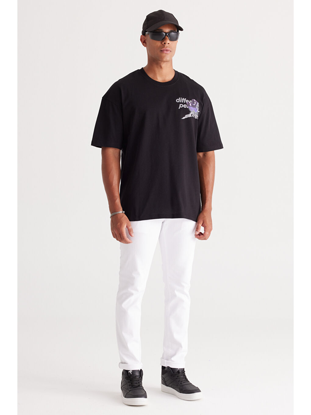 Erkek Siyah Oversize Bol Kesim Bisiklet Yaka %100 Pamuk Baskılı Tişört-4