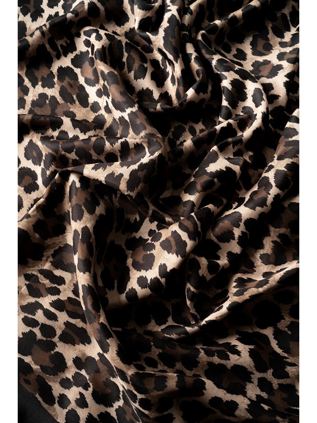 Siyah Kadın Leopar Desen Soft Şal-2
