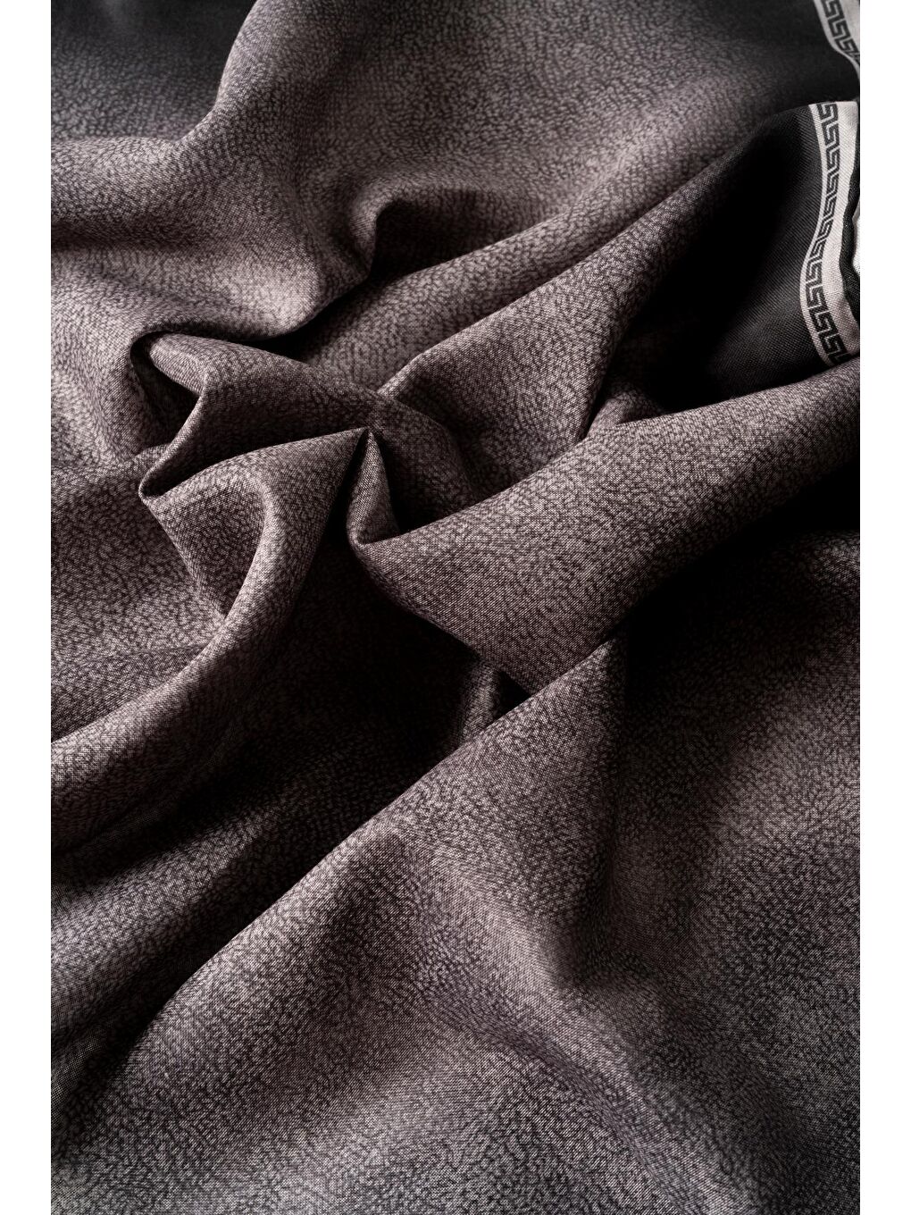 Gri Kadın Parlak Pamuksu Eşarp-2