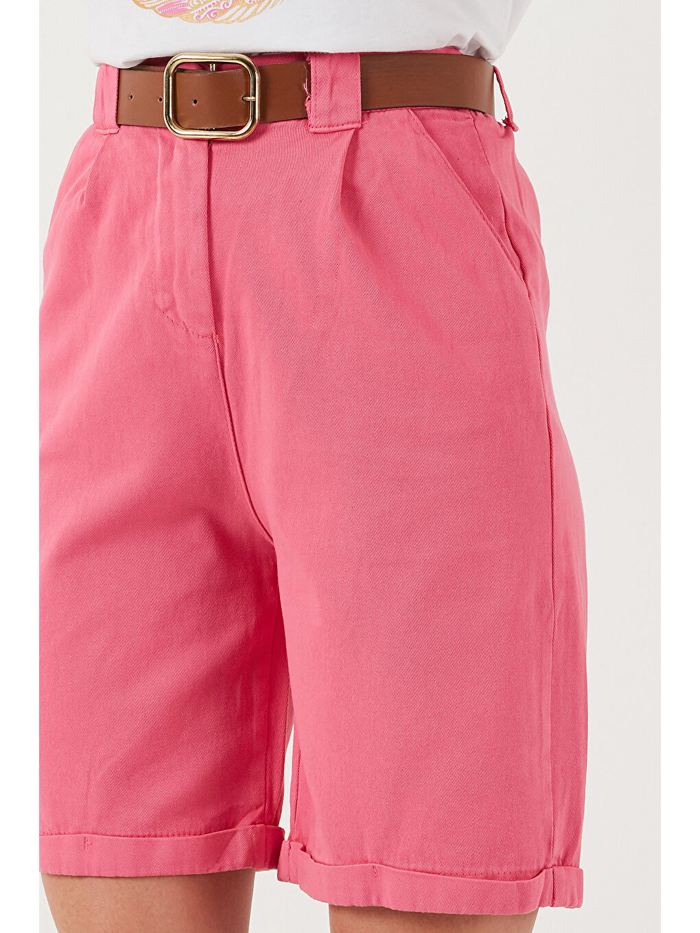 Fuşya Pamuklu Relaxed Fit Yüksel Bel Kemerli Gabardin Short 668Yp4710-3