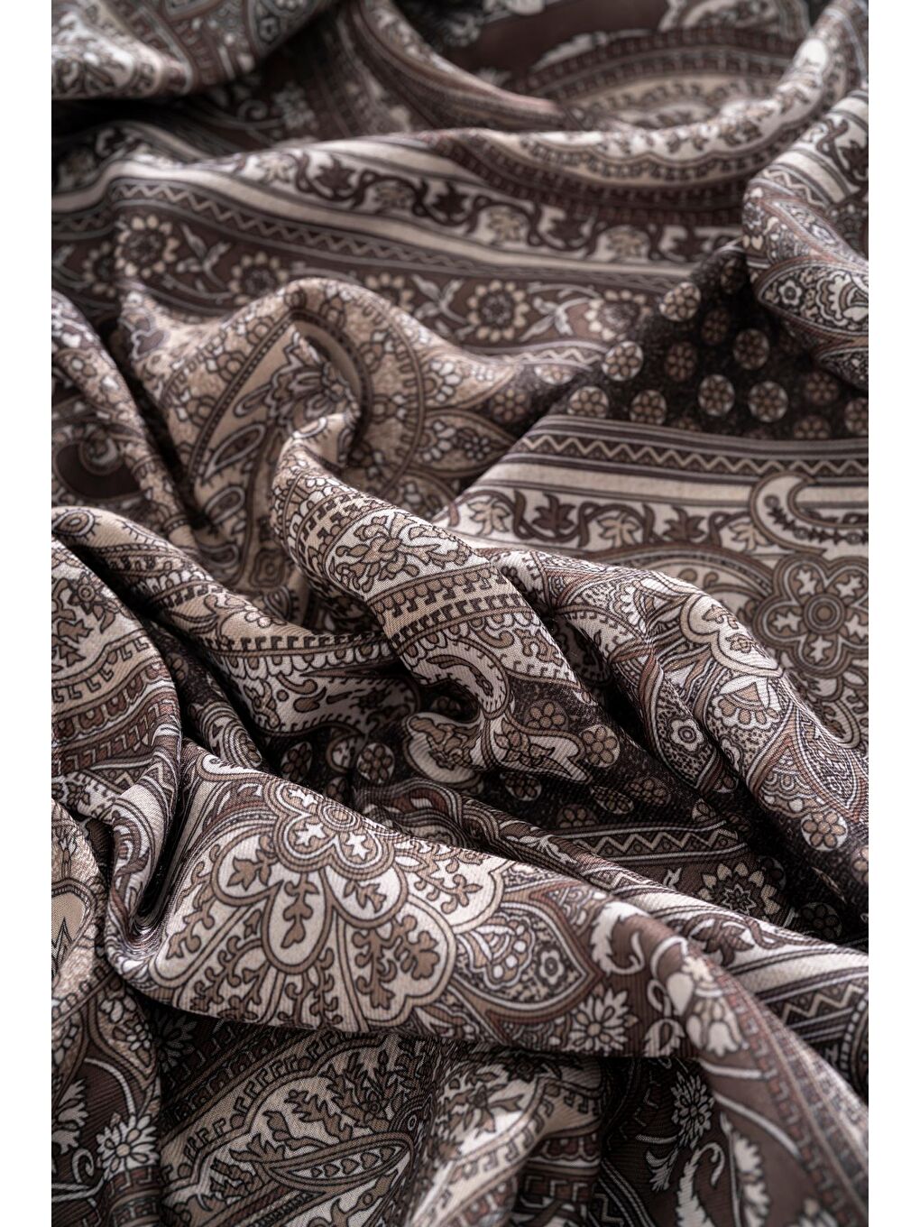 Kahverengi Kadın Etnik Desen Soft Şal Adessa-2