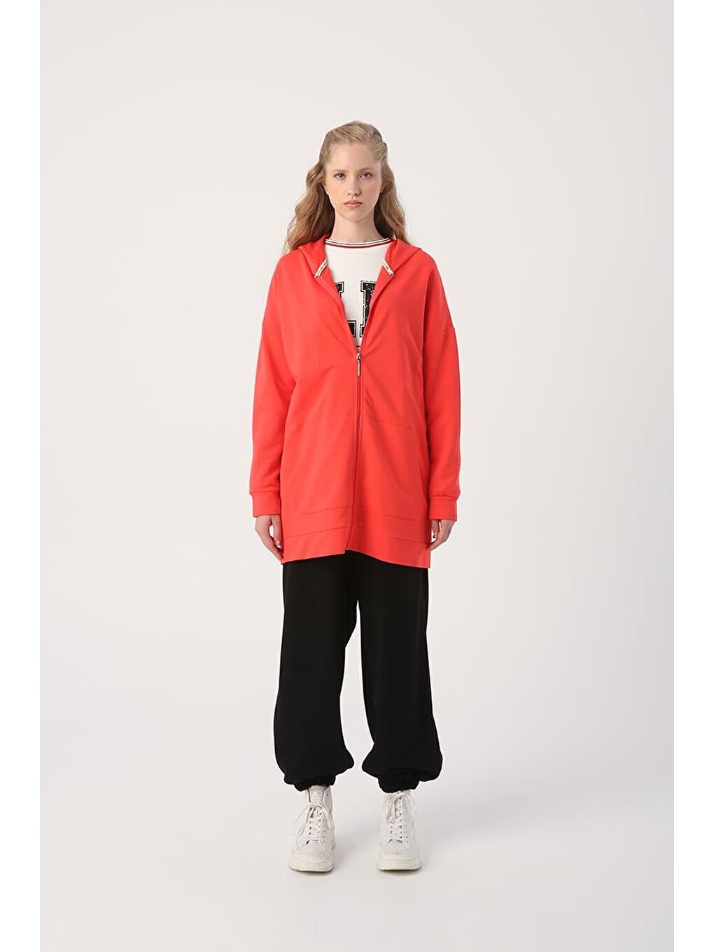 Kırmızı Nar Çiçeği Kapüşonlu Fermuarlı Sweat Hırka-1