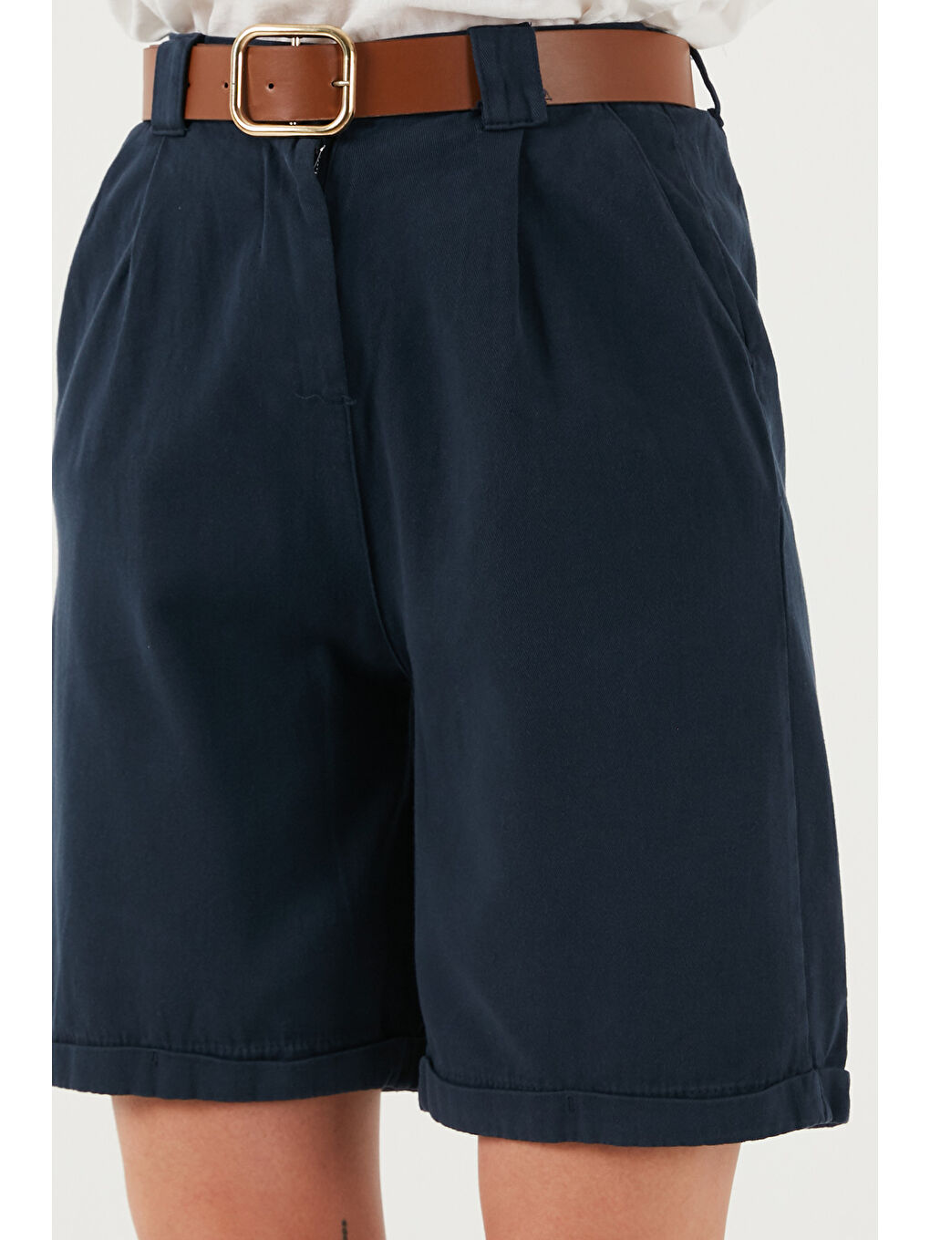 Lacivert Pamuklu Relaxed Fit Yüksel Bel Kemerli Gabardin Short 668Yp4710-3