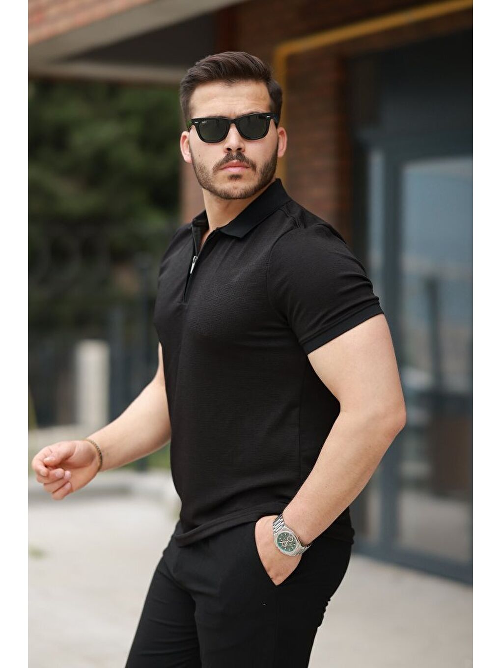 Siyah Erkek Fermuarlı Yaka Kısa Kollu Tişört-1