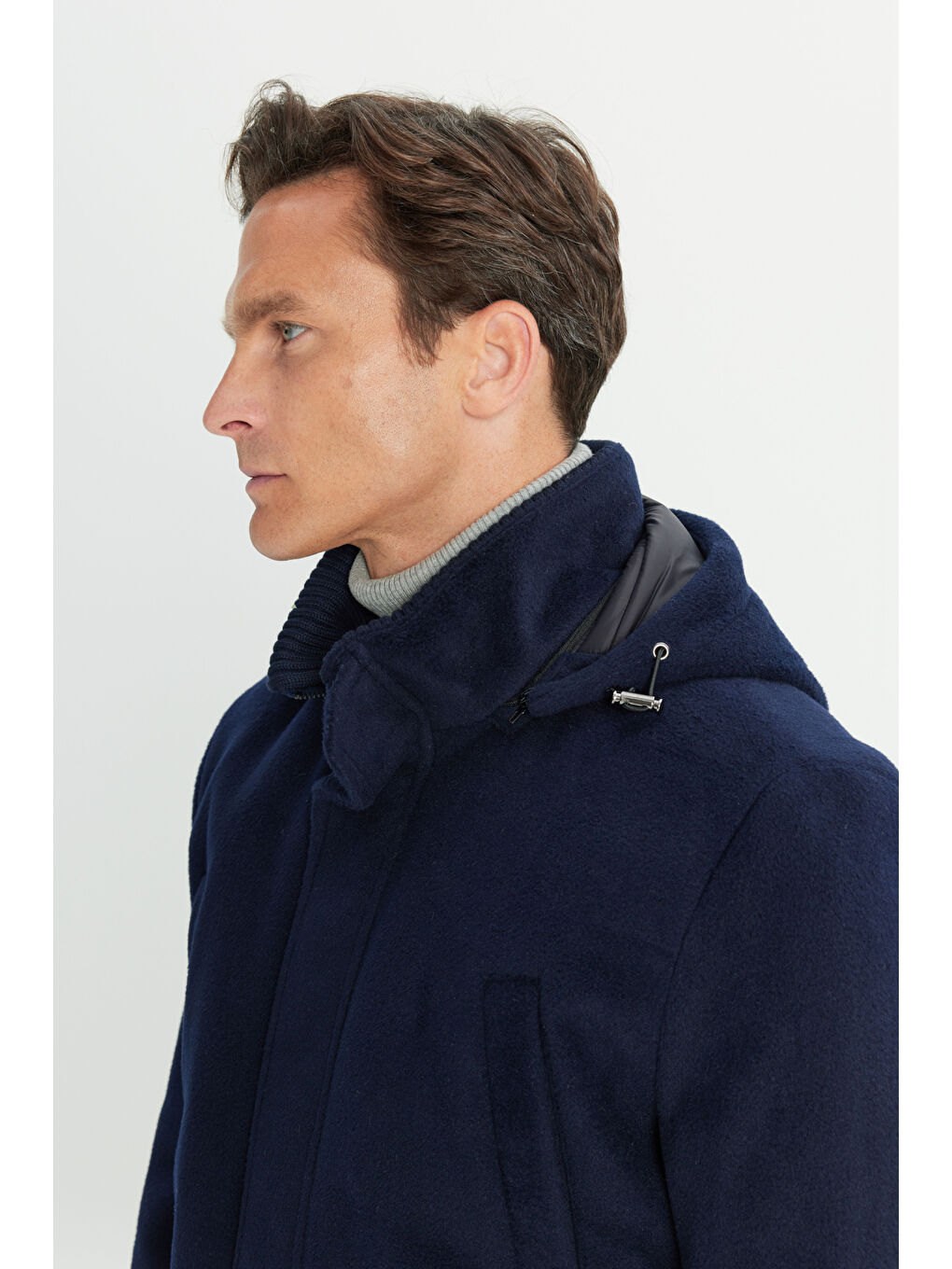 Erkek Lacivert Standart Fit Normal Kesim Kapüşon Çıkmalı Dik Yaka Torba Cepli Kaşe Kapüşonlu Kaban-3