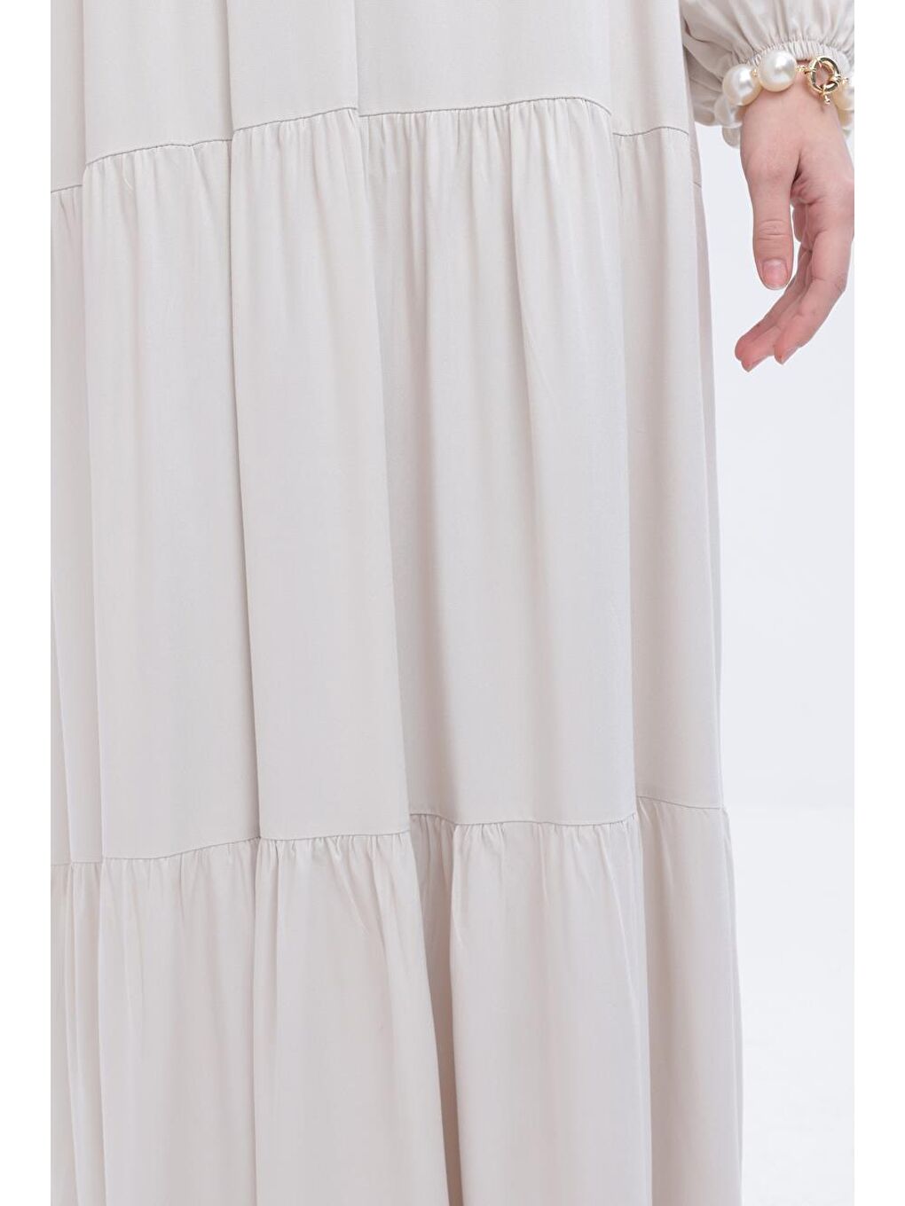 Bej Taş-Yakası Fırfır Detaylı Büzgülü Elbise-4