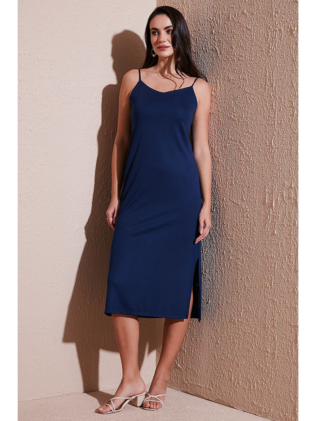 Lacivert Regular Fit İp Askılı Yırtmaç Detaylı Midi Kadın Elbise 5866128-2