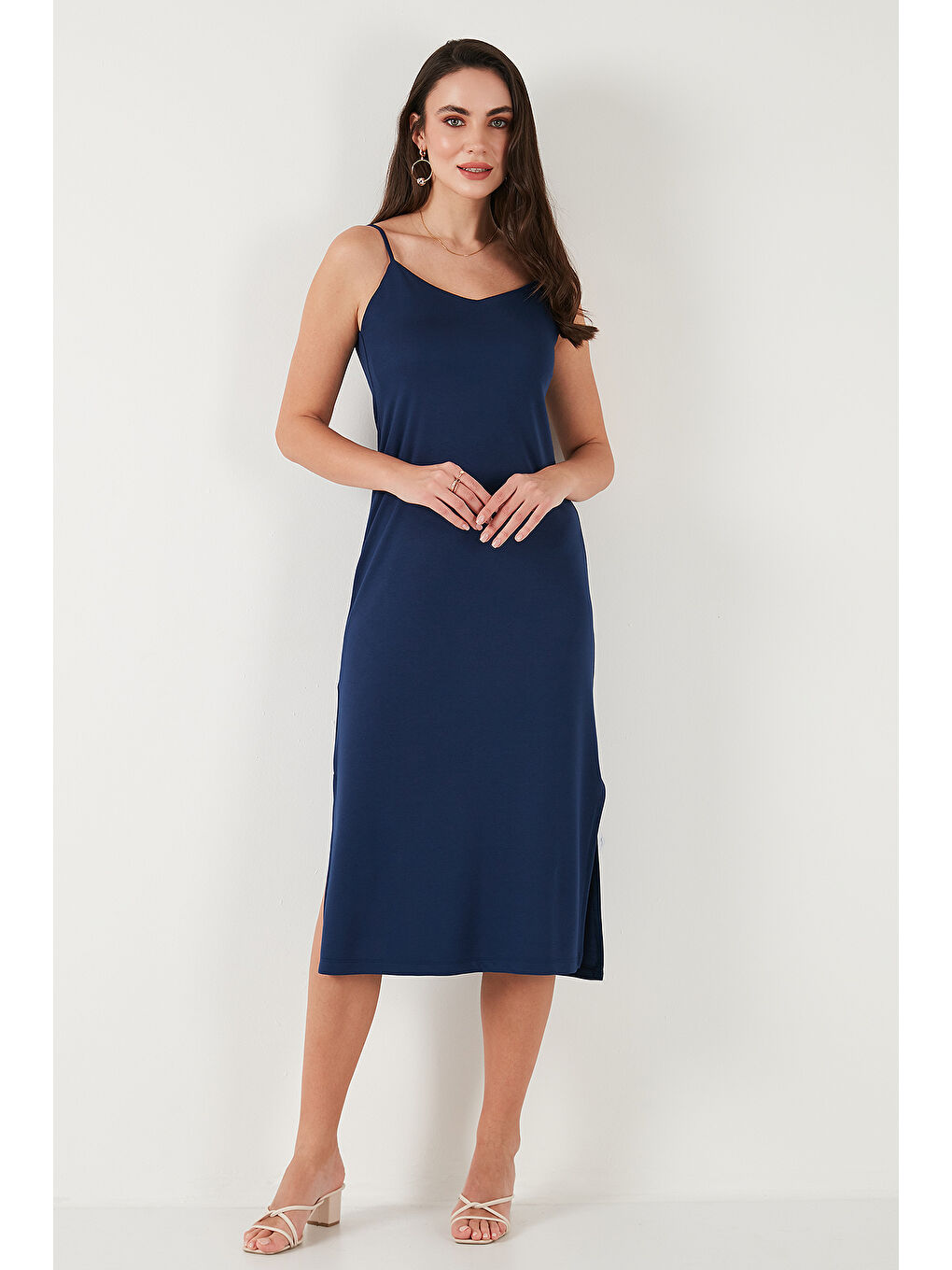 Lacivert Regular Fit İp Askılı Yırtmaç Detaylı Midi Kadın Elbise 5866128-4
