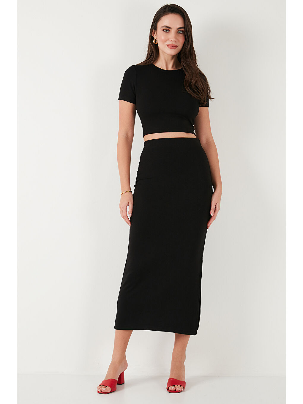 Siyah Slim Fit Yırtmaç Detaylı Uzun Etekli Crop Kadın Takım 5866148-5