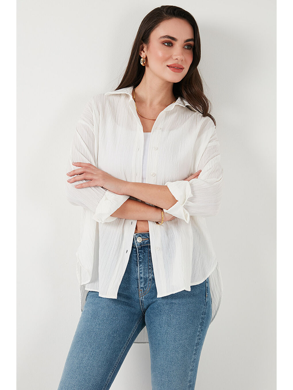 Beyaz Regular Fit Uzun Kollu Dokulu Kadın Gömlek 6772799-5