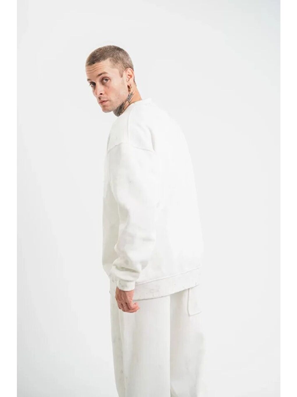 Unisex Uzun Kol Bisiklet Yaka Yıkamalı Sweatshirt - Beyaz-2