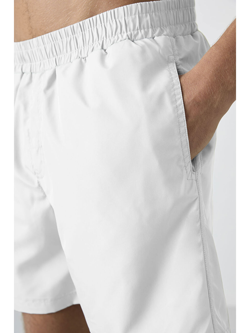 Beyaz Hızlı Kuruyan Standart Fit Erkek Deniz Şortu - 81237-1