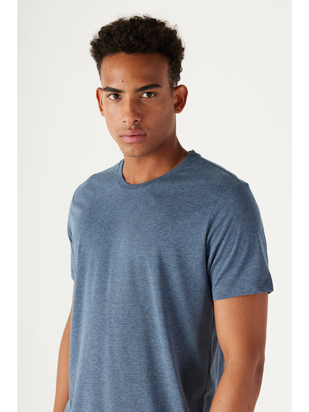 Erkek İndigo Melanj Slim Fit Dar Kesim %100 Pamuk Bisiklet Yaka Kısa Kollu Tişört-6