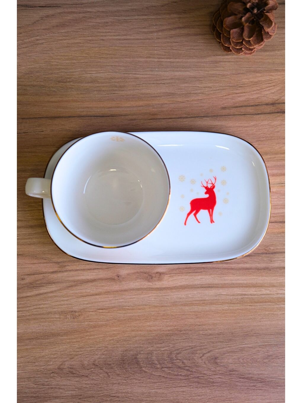 Ekru Porselen Altın Yaldızlı Geyik Kahve Sunum Seti 2 Parça-3