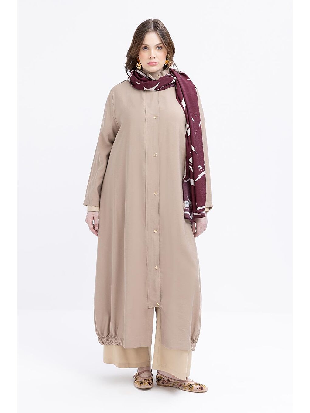 Bej Vizon-Etek Ucu Lastikli Çıtçıtlı Büyük Beden Ferace