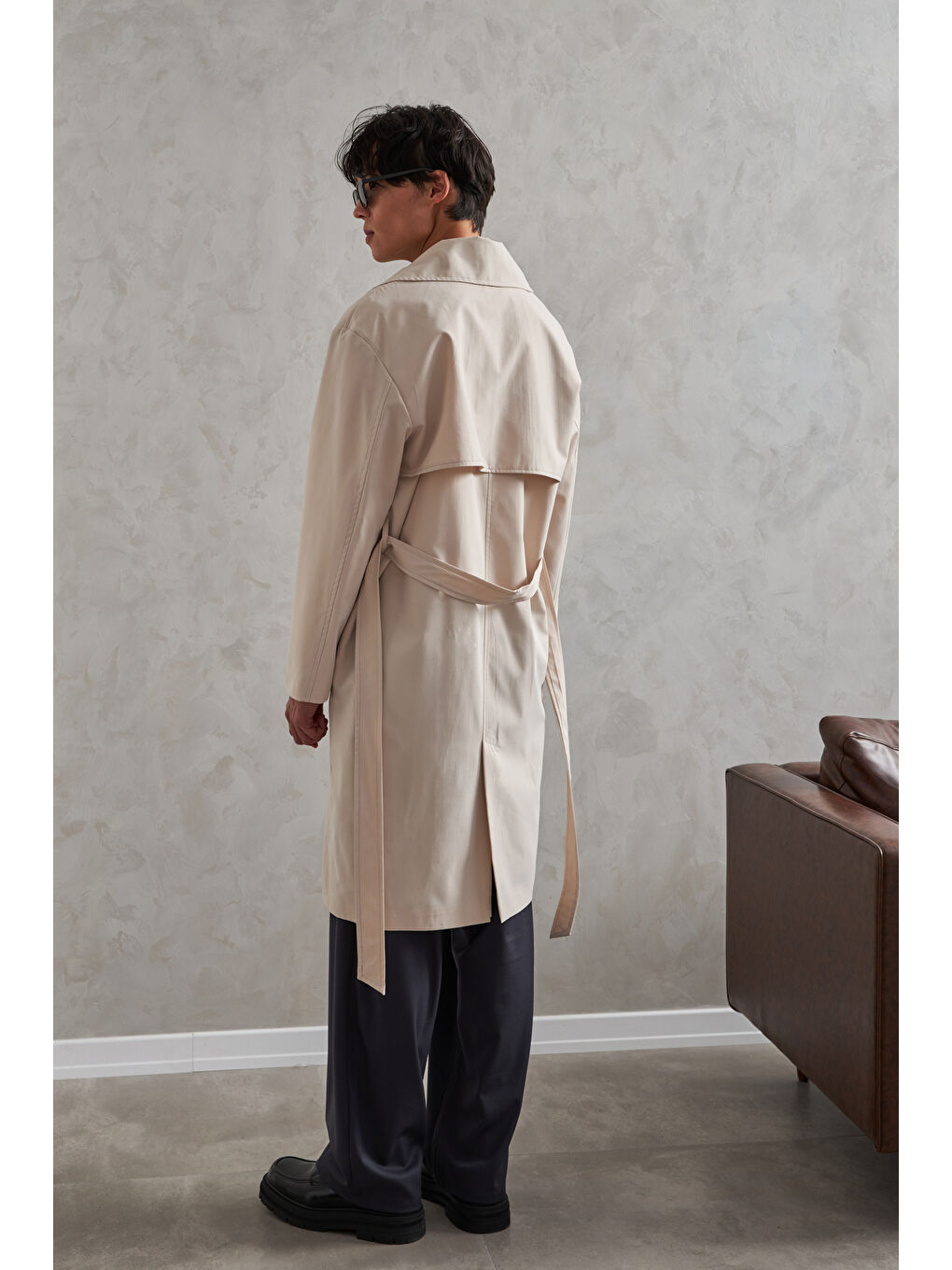 Ekru Erkek Kruvaze Yaka Oversize Trençkot-3