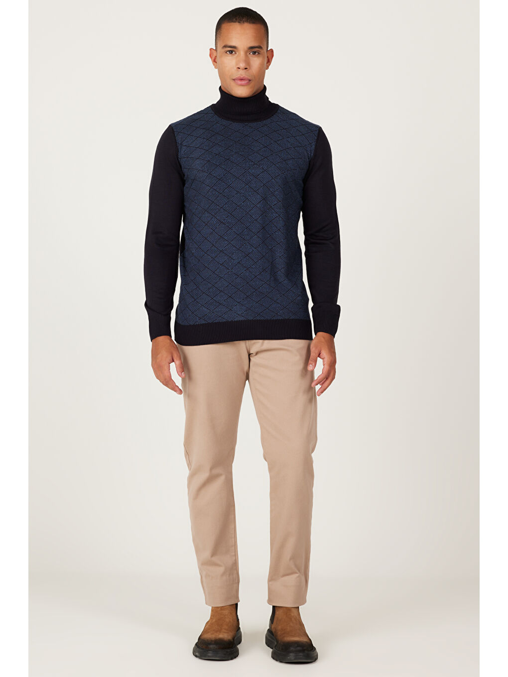 Erkek Lacivert-İndigo Tüylenme Yapmayan Standart Fit Tam Balıkçı Yaka Desenli Triko Kazak-1