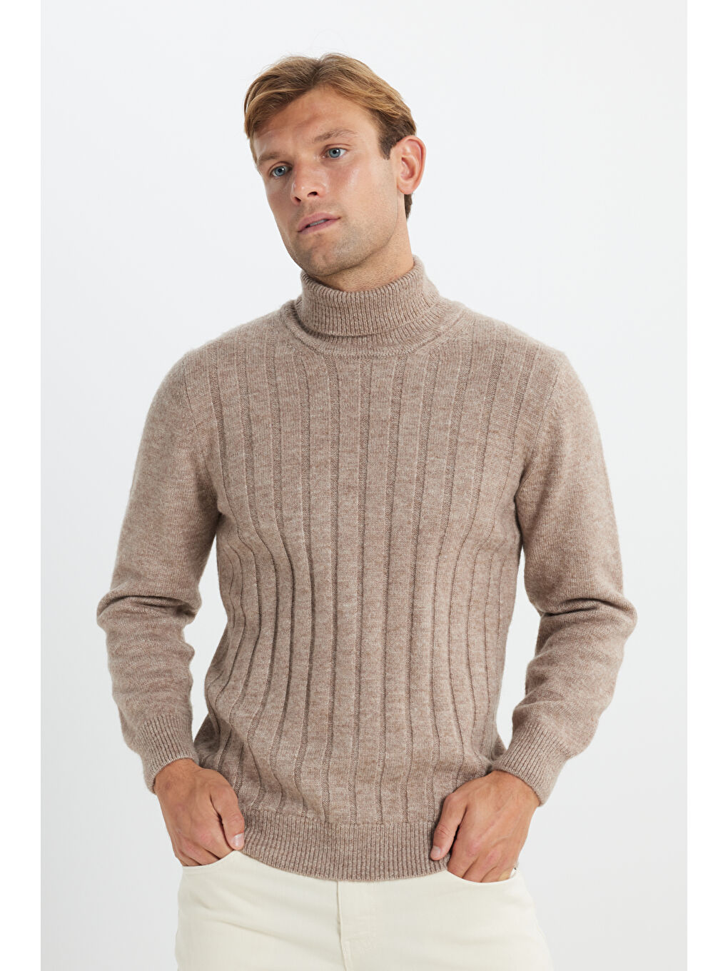 Erkek Bej Melanj Standart Fit Normal Kesim Tam Balıkçı Yaka Jakarlı Triko Kazak-2