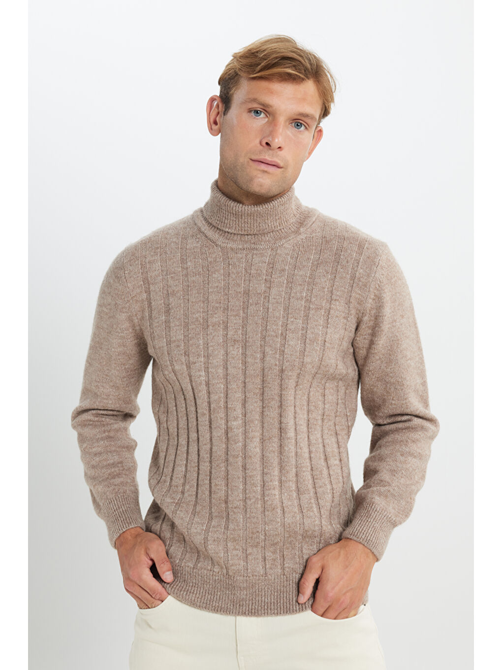 Erkek Bej Melanj Standart Fit Normal Kesim Tam Balıkçı Yaka Jakarlı Triko Kazak-6